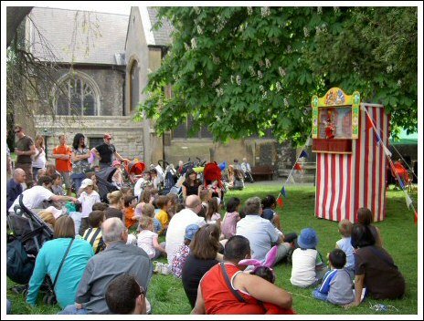 Geoff Felix - Puppeteer and Punch and Judy performer