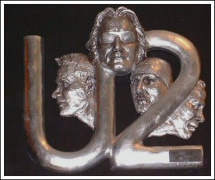 Laura Lian with U2 sculpture