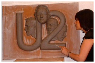 Laura Lian with U2 sculpture in progress