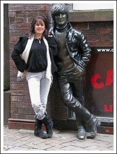 Laura Lian with John Lennon statue